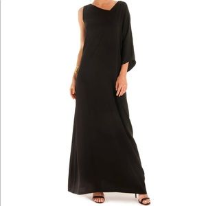 Anna Cate Black Gown, roomy size XS